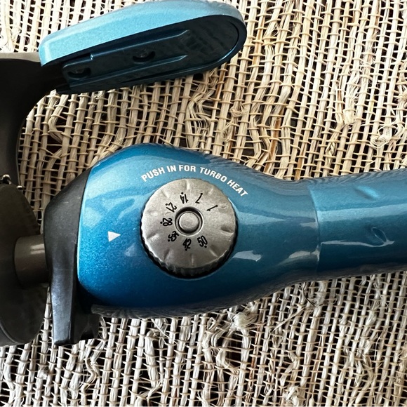 BaBylissPRO Nano Titanium Curling Iron - Picture 4 of 6